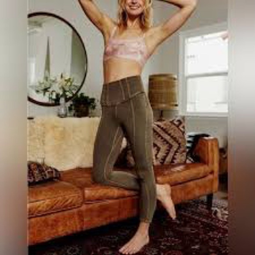 NWOT FREE PEOPLE MOVEMENT HYBRID YOGA LEGGINGS | LARGE